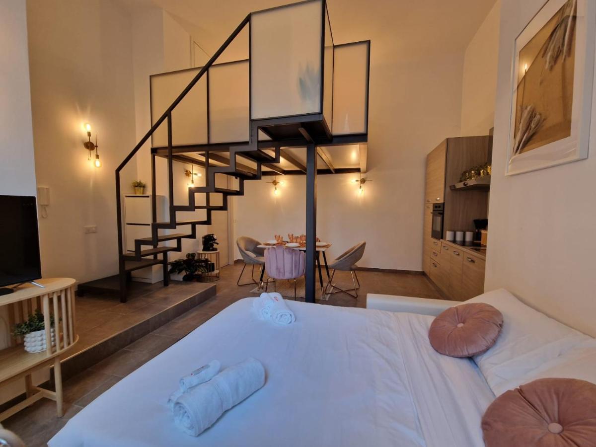 Apartamento Regina Milano In Porta Romana 2 - Sky Tv, Wifi E Breakfast Box Exterior foto