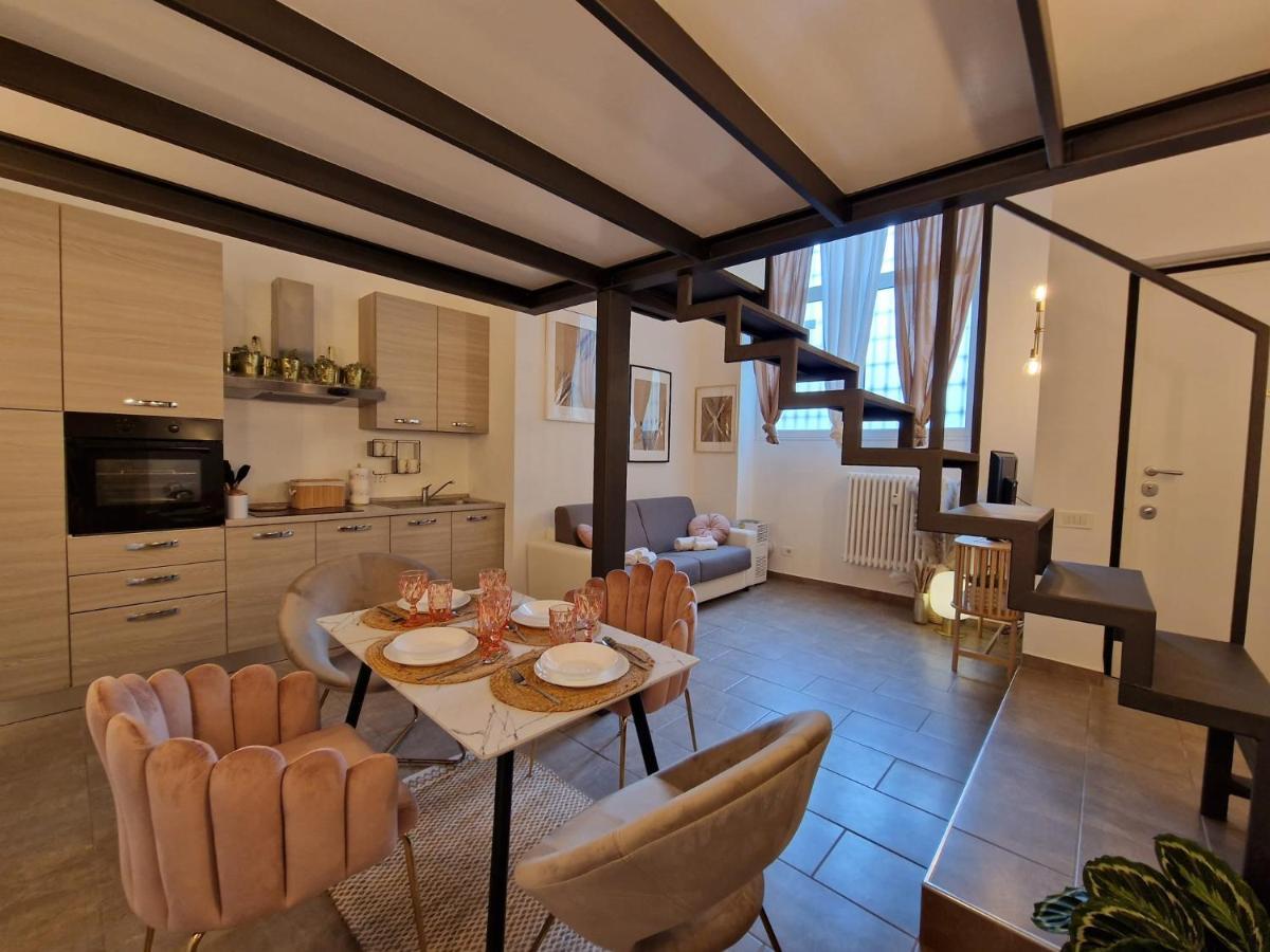 Apartamento Regina Milano In Porta Romana 2 - Sky Tv, Wifi E Breakfast Box Exterior foto