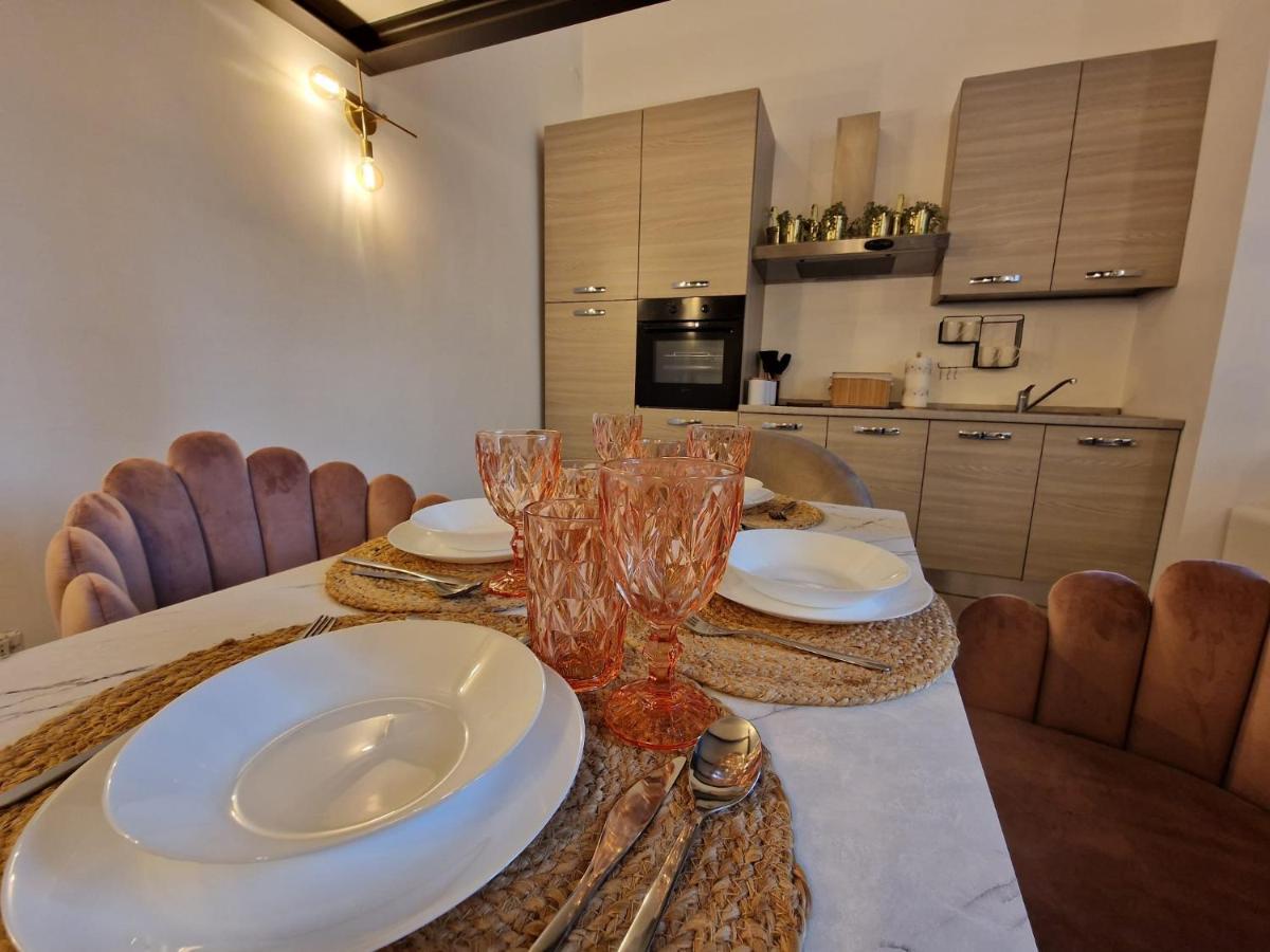Apartamento Regina Milano In Porta Romana 2 - Sky Tv, Wifi E Breakfast Box Exterior foto