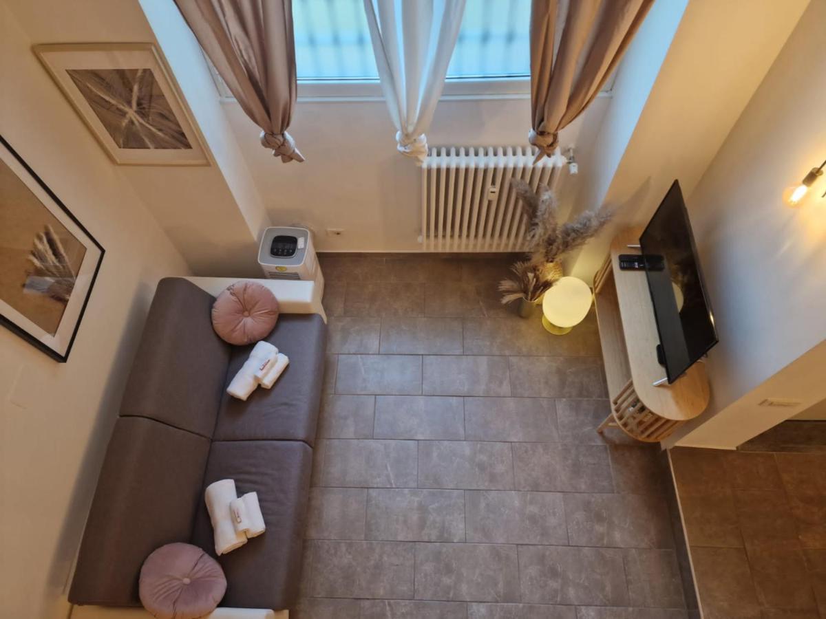 Apartamento Regina Milano In Porta Romana 2 - Sky Tv, Wifi E Breakfast Box Exterior foto
