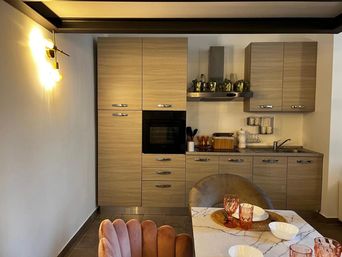 Apartamento Regina Milano In Porta Romana 2 - Sky Tv, Wifi E Breakfast Box Exterior foto
